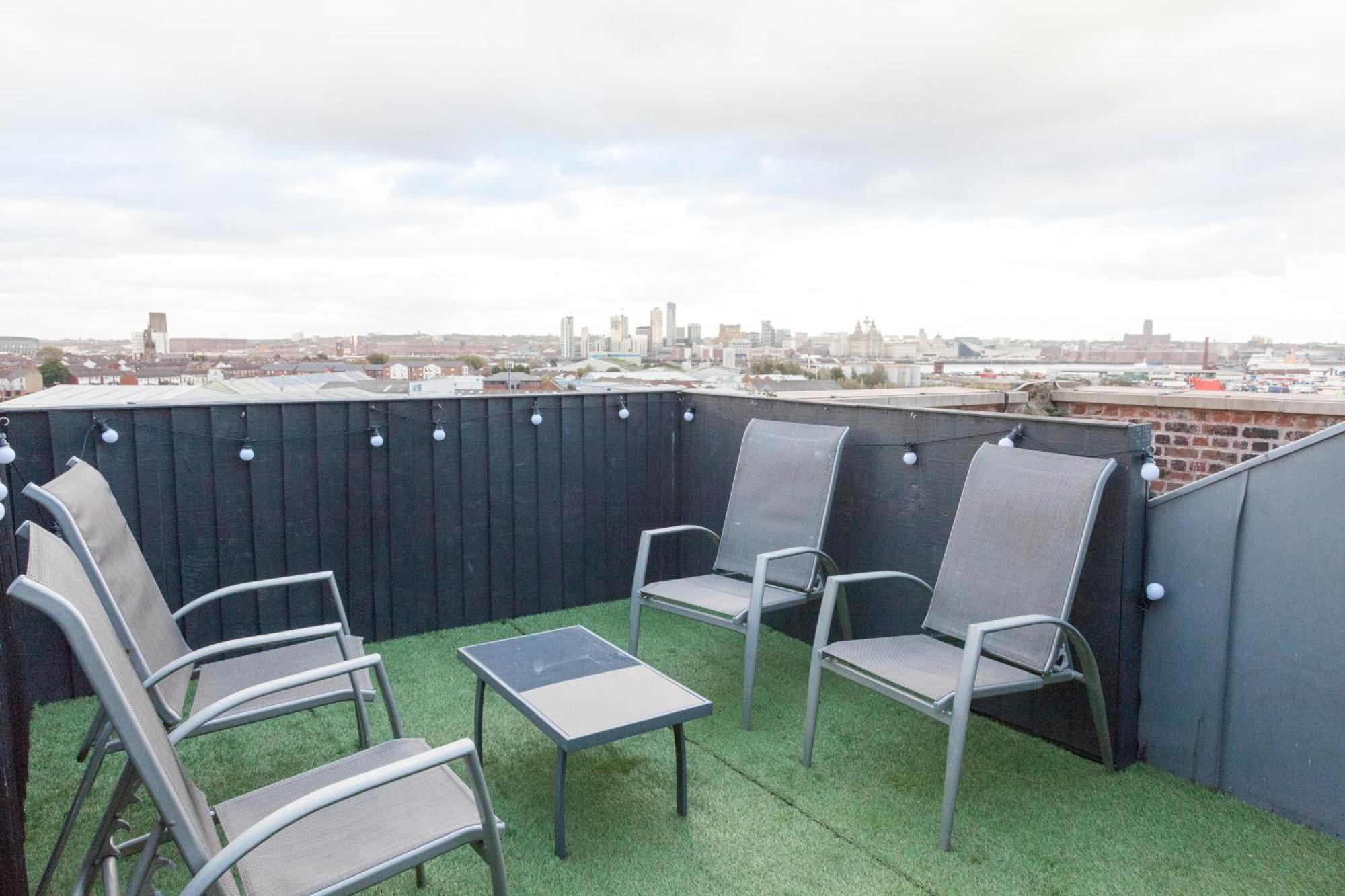 Weekly & Monthly Stays In Penthouse For Contractors Or Leisure Single Or Superking Beds Available Birkenhead Exterior photo